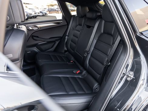 Certified 2026 Porsche Macan S AWD/4WD image 36
