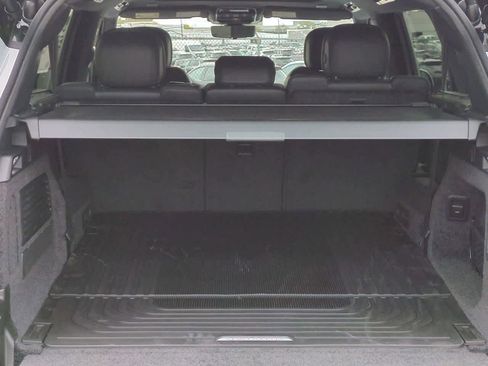 New 2025 Land Rover Range Rover Long Wheelbase SE image 35