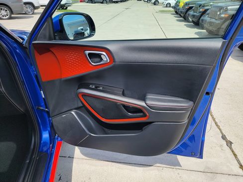 Used 2021 Kia Soul Turbo FWD image 13