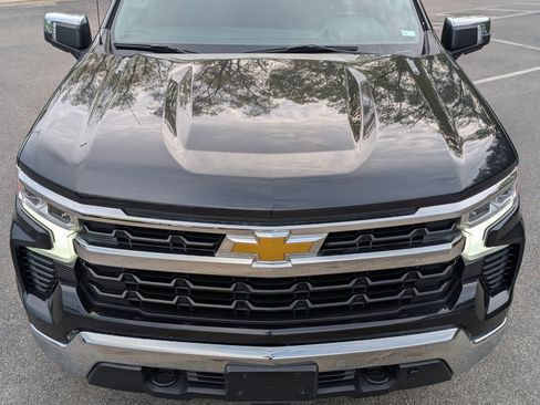 Used 2023 Chevrolet Silverado 1500 LT AWD/4WD image 12