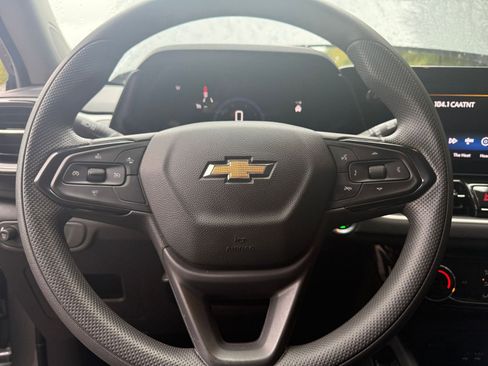 Used 2025 Chevrolet TrailBlazer LT image 28