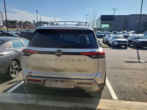Used 2024 Nissan Pathfinder Platinum w/ Cargo Package image 5