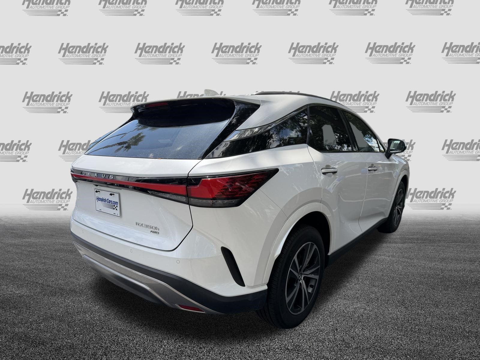 Used 2023 Lexus RX 350h w/ Accessory Package (2T) AWD/4WD image 9
