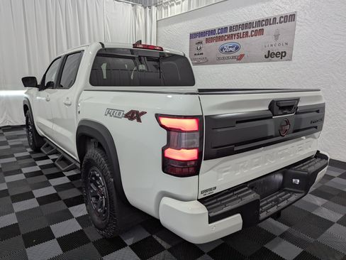 Used 2025 Nissan Frontier PRO-4X w/ Pro Convenience Package AWD/4WD image 12
