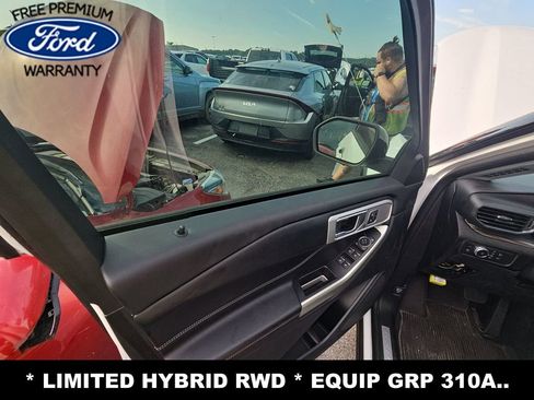 Used 2021 Ford Explorer Limited w/ Hybrid Equipment Group 310A image 17