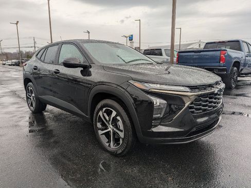 New 2026 Chevrolet Trax RS w/ Sunroof Package image 44