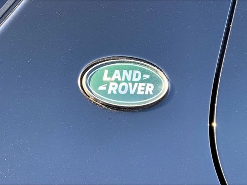 Used 2024 Land Rover Discovery Sport S image 9