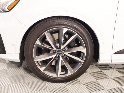 Used 2023 Audi SQ7 Prestige AWD/4WD image 19