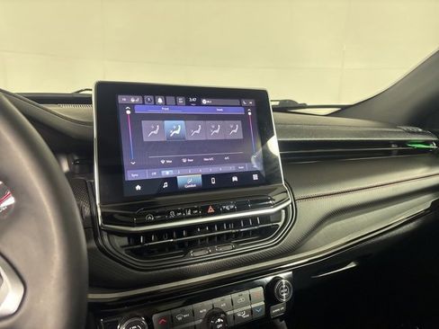 Used 2023 Jeep Compass Trailhawk w/ Sun and Sound Group image 17