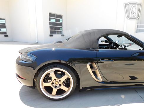 Used 2021 Porsche 718 Boxster image 30