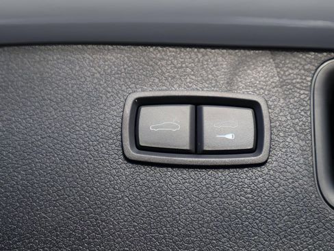 Certified 2024 Porsche Macan GTS AWD/4WD image 19