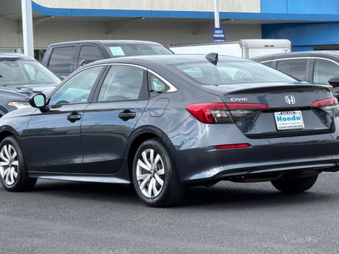 Used 2023 Honda Civic LX image 3