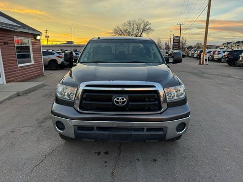 Used 2011 Toyota Tundra 4x4 Double Cab w/ SR5 Pkg image 9