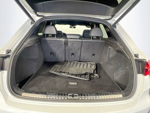 Used 2021 Audi Q3 2.0T Premium w/ Convenience Package AWD/4WD image 29