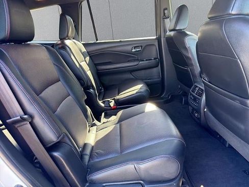 Used 2021 Honda Pilot Black Edition image 16