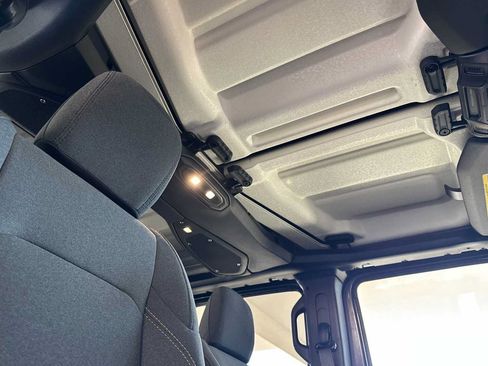 New 2026 Jeep Gladiator Sport AWD/4WD image 13