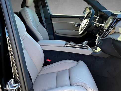 New 2026 Volvo XC90 B6 Ultra w/ Protection Package image 11