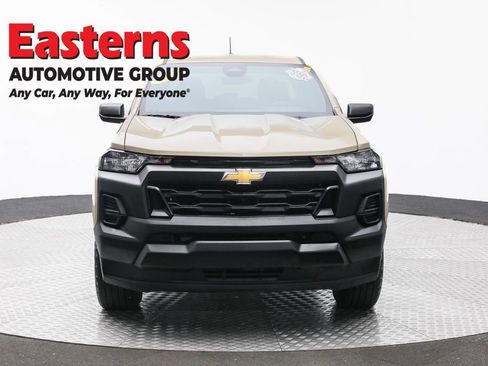 Used 2024 Chevrolet Colorado W/T image 2