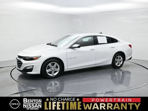 Used 2025 Chevrolet Malibu LS FWD image 1