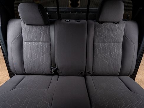 Used 2019 Toyota Tacoma TRD Off-Road image 33