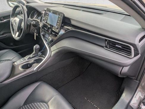 Used 2024 Toyota Camry SE image 19