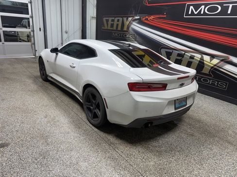 Used 2016 Chevrolet Camaro LT image 10