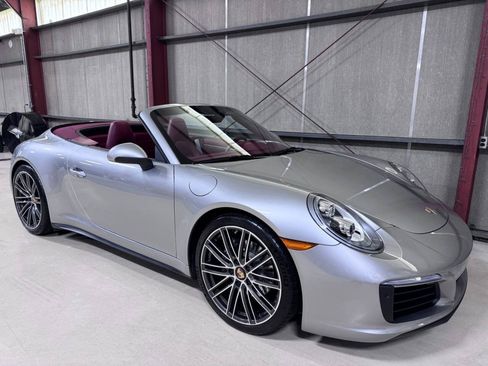 Used 2018 Porsche 911 Carrera 4 AWD/4WD image 40