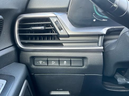Used 2024 Kia Telluride S w/ S Sunroof Package FWD image 16