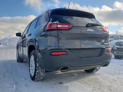 Used 2016 Jeep Cherokee Latitude image 5
