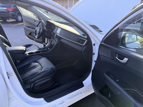 Used 2018 Kia Optima EX image 24