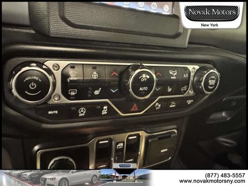 Used 2022 Jeep Wrangler Unlimited Sport AWD/4WD image 22