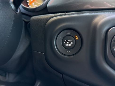 Used 2018 Jeep Wrangler Unlimited Sahara image 14