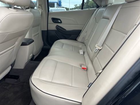 Used 2015 Chevrolet Malibu LT w/ Leather Package FWD image 21