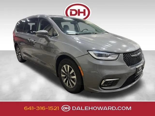 Used 2022 Chrysler Pacifica Touring-L FWD image 1