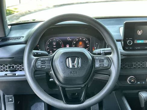 Certified 2025 Honda Accord LX image 17