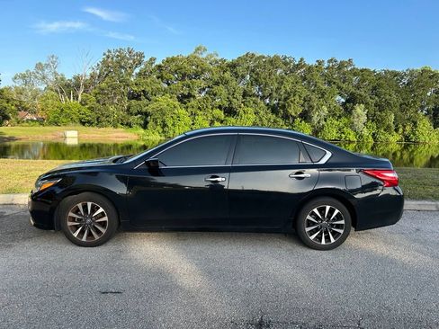 Used 2017 Nissan Altima 2.5 SV FWD image 3