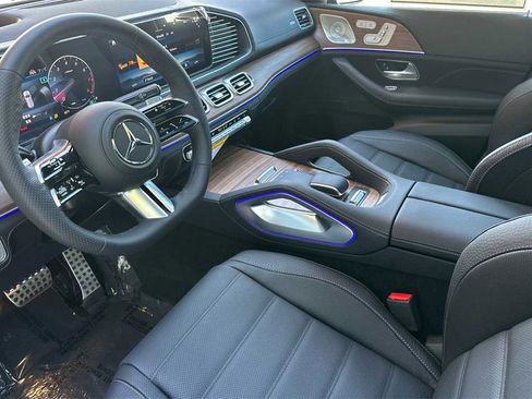 New 2026 Mercedes-Benz GLS 580 4MATIC image 10