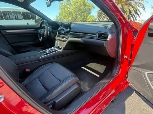 Used 2021 Honda Accord Sport image 10