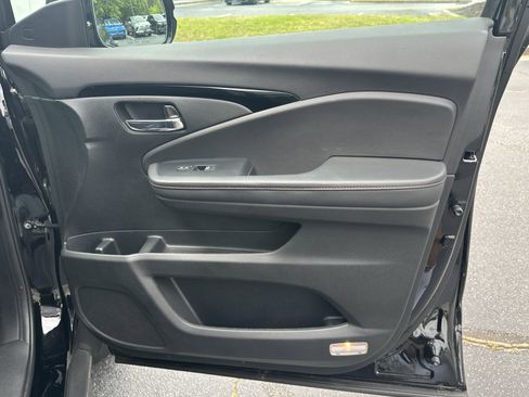 Used 2023 Honda Ridgeline Black Edition image 18