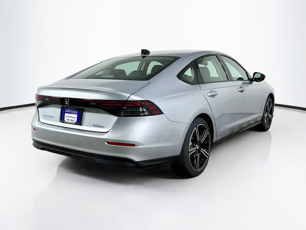 Used 2026 Honda Accord SE image 7
