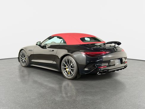 Used 2022 Mercedes-Benz SL 63 AMG 4MATIC image 5