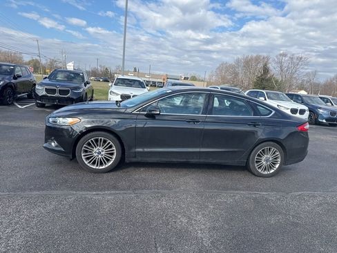 Used 2015 Ford Fusion SE w/ Equipment Group 202A image 4