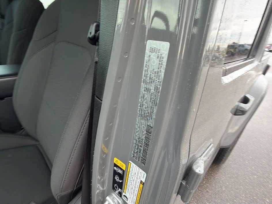 Used 2023 Jeep Gladiator Sport AWD/4WD image 13