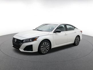 Used 2025 Nissan Altima 2.5 SV FWD video 2
