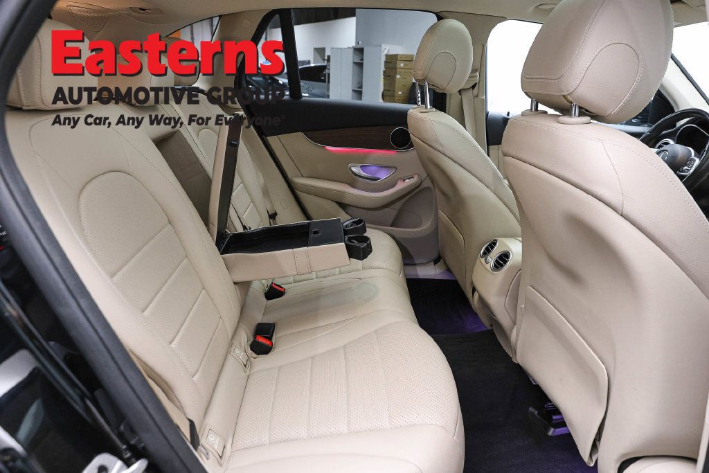 Used 2022 Mercedes-Benz GLC 300 4MATIC w/ Multimedia Package Lite image 26