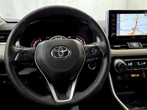 Used 2019 Toyota RAV4 Limited image 28