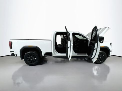 Used 2024 GMC Sierra 2500 AT4 w/ AT4 Premium Plus Package AWD/4WD image 31