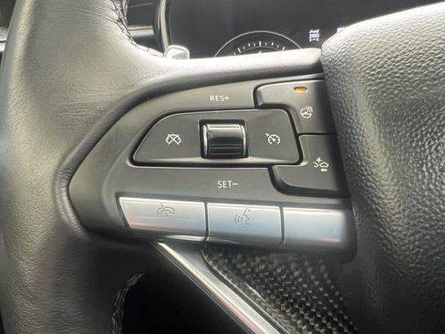 Used 2024 Cadillac XT6 Sport w/ Technology Package image 28