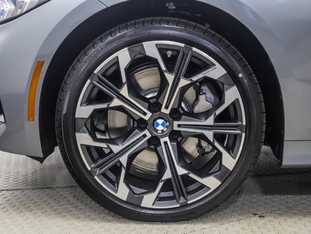 Used 2026 BMW 330i xDrive Sedan w/ Convenience Package AWD/4WD image 2