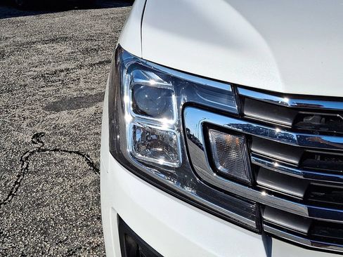 Certified 2021 Ford Expedition XLT RWD image 8